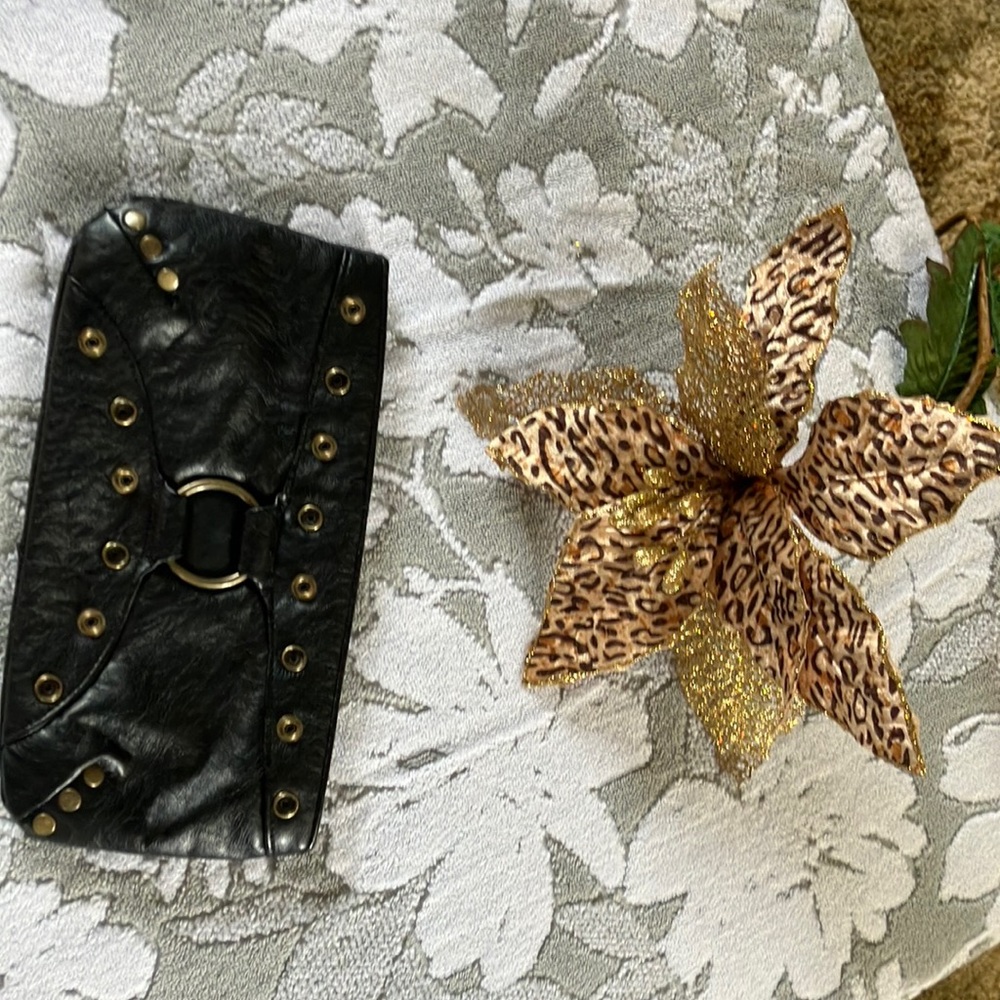 Ellemenno black clutch purse